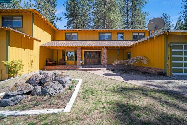 Image 1 of 60 For 1324 Alves Dr