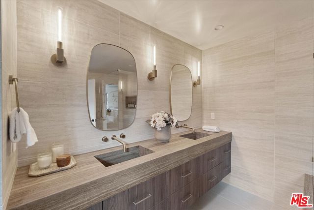 13949 Cumpston Street, Sherman Oaks CA: https://media.crmls.org/mediaz/05a3f7ac-88f1-4839-b3eb-7f30798ac08b.jpg