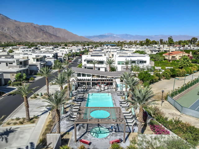 188 Blue Moon Drive, Palm Springs, CA 92262
