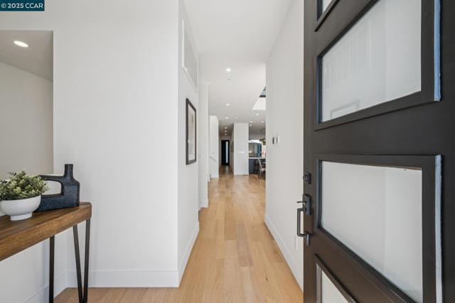 158 Lawson Road, Kensington CA: https://media.crmls.org/mediaz/05a4b168-7c7b-43fd-969e-214b7852531b.jpg