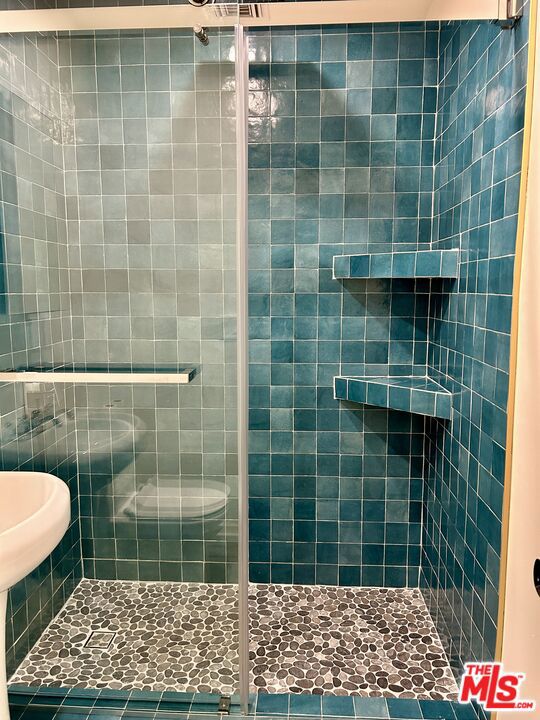 https://media.crmls.org/mediaz/05a53d14-88e0-4838-8026-871c893c42e0.jpg?preset=X-Large