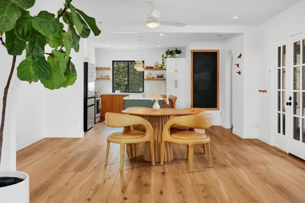 MLS #250043576SD image #11