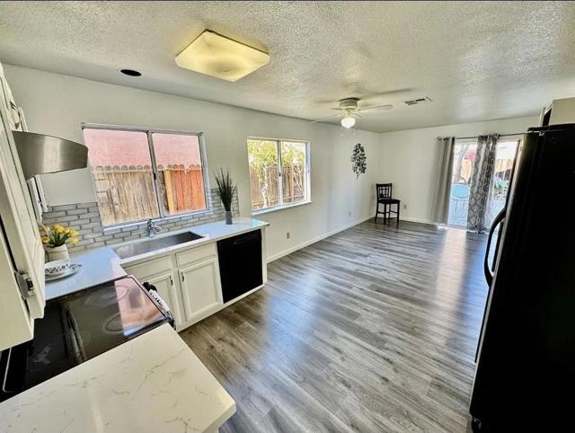 521 LEAMON Street, Tracy CA: https://media.crmls.org/mediaz/05a67e8b-49d6-4eab-ac67-a30caf10dd8d.jpg