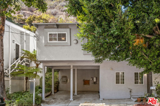 1115 N Beverly Glen Boulevard, Los Angeles CA: https://media.crmls.org/mediaz/05a68a37-d199-4ea0-8204-a07eab7f7a7f.jpg