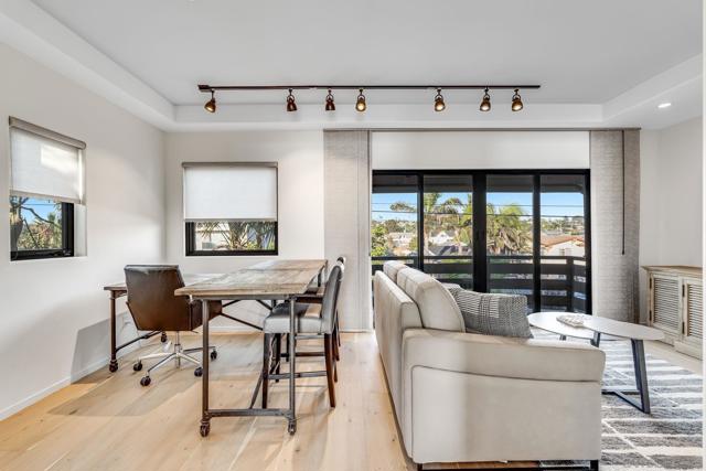 282 Neptune Avenue, Encinitas CA: https://media.crmls.org/mediaz/05a6c15c-e5cd-42e5-bada-fc1f1e244b25.jpg