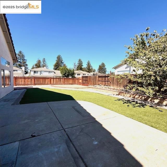 4907 Ridgeview Drive, Antioch CA: https://media.crmls.org/mediaz/05a778a7-dd02-46cb-b76f-565f5caec7ea.jpg