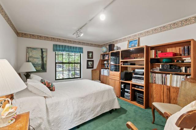 11027 Eastbrook Avenue, Los Altos CA: https://media.crmls.org/mediaz/05a798e5-884e-4df7-abd4-68f9507ddaa5.jpg