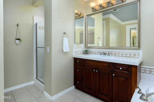 167 Bellafonte Court, Camarillo CA: https://media.crmls.org/mediaz/05a7f2dc-2d49-42d2-a64e-f59ab4f53a70.jpg