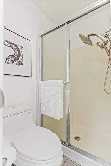 25192 Copa Del Oro Drive, Hayward CA: https://media.crmls.org/mediaz/05a850b2-e480-4afb-b62b-e214c0c2ada8.jpg