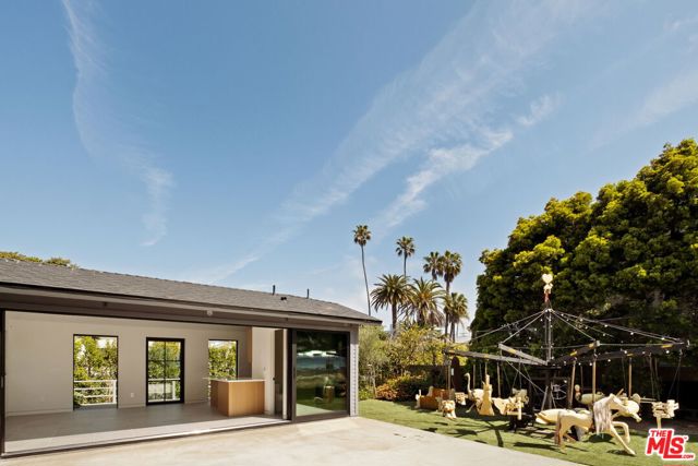 408 Linnie Canal, Venice CA: https://media.crmls.org/mediaz/05a8a9a8-9ded-410d-9b9c-9d29d0dfb83c.jpg