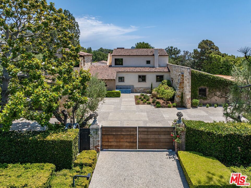 976 N Alpine Drive — architectural residence