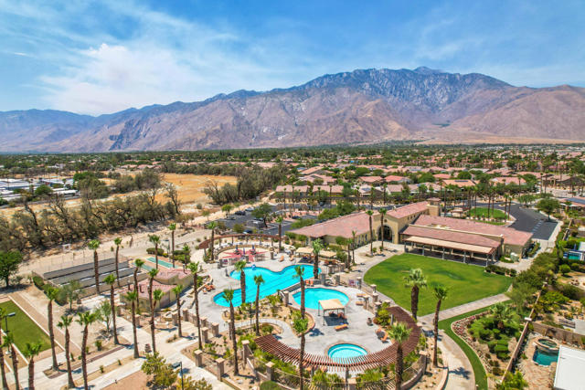 3854 Blue Sky Way, Palm Springs CA: https://media.crmls.org/mediaz/05a9248b-5f54-48e7-9616-834ed657d14e.jpg