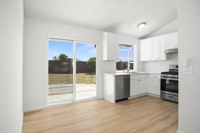 Detail Gallery Image 19 of 47 For 4888 Northerly St, Oceanside,  CA 92056 - 3 Beds | 2 Baths