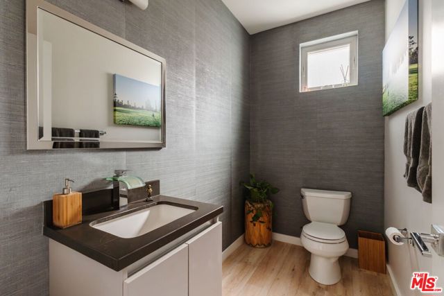 6072 Pickford Street, Los Angeles CA: https://media.crmls.org/mediaz/05aaeced-cd85-4a98-9002-288f42011ee2.jpg