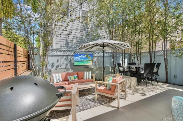 818 7th Street, Coronado CA: https://media.crmls.org/mediaz/05ac1802-d372-495d-9a81-2f7e17491321.jpg