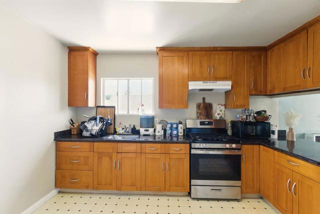 109 Dumbarton Avenue, Redwood City CA: https://media.crmls.org/mediaz/05acc00f-f770-4866-911c-9452a591a659.jpg