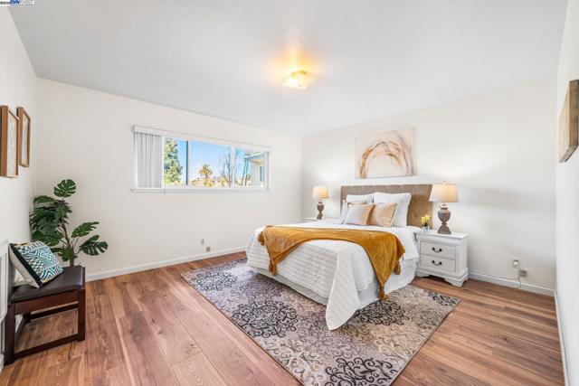 Image 13 of 25 For 210 Santa Clara Ave
