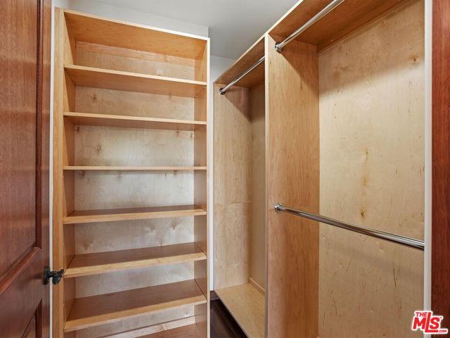 Image 16 of 31 For 2026 Greenfield Avenue