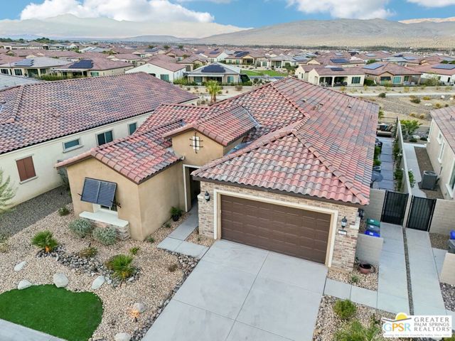101 Zinfandel, Rancho Mirage CA: https://media.crmls.org/mediaz/05adaa85-b373-430f-963b-bffe10b2f0ad.jpg