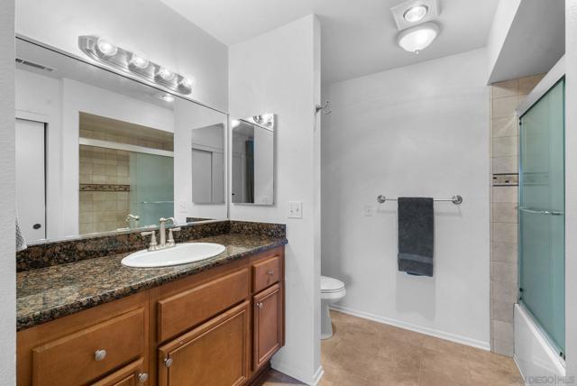 31909 Del Cielo Este, Bonsall CA: https://media.crmls.org/mediaz/05ae1413-55b3-4f5a-9ba3-2815da7802fc.jpg