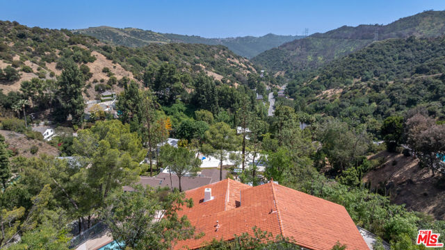 13033 Sky Valley Road, Los Angeles CA: https://media.crmls.org/mediaz/05af1204-972e-4a76-8d25-fa530c2715b4.jpg