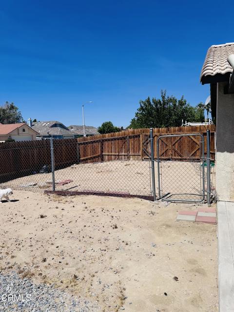 15711 Garnet, Victorville CA: https://media.crmls.org/mediaz/05af64ed-a22e-4a53-8b6f-8f1b3e576aa4.jpg