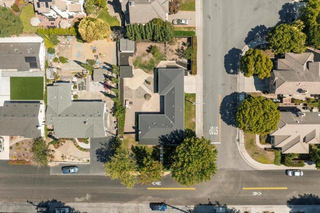 543 Crawford Drive, Sunnyvale CA: https://media.crmls.org/mediaz/05af6fc1-3a40-4873-b7ee-5ef6bdee8377.jpg