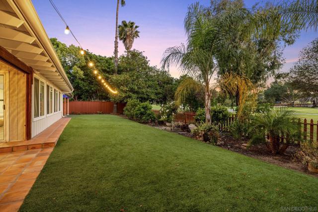 17268 Bernardo Oaks Dr, San Diego CA: https://media.crmls.org/mediaz/05afeb60-7679-430a-a2ba-e066330ffb68.jpg