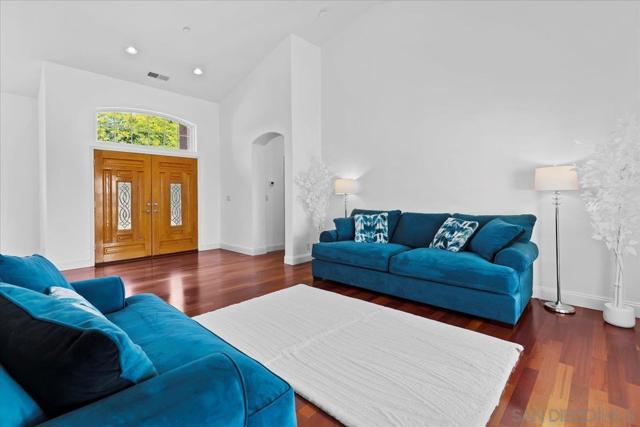 31252 North Star Way, Valley Center CA: https://media.crmls.org/mediaz/05aff88e-67e8-4ca0-9e33-58759e3b8f6d.jpg