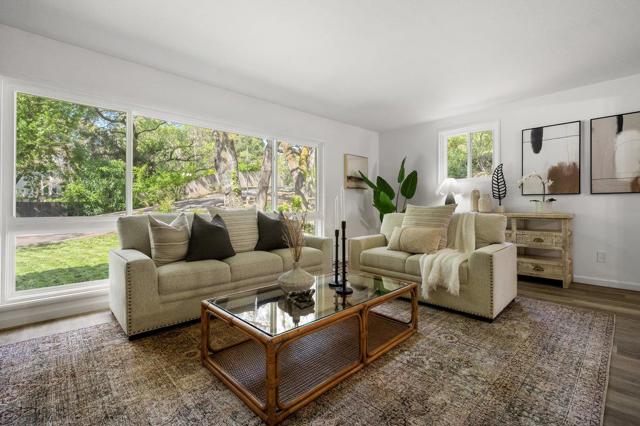 2085 Edgewood Road, Redwood City CA: https://media.crmls.org/mediaz/05b0063d-e825-4483-b952-01f4429a0b15.jpg