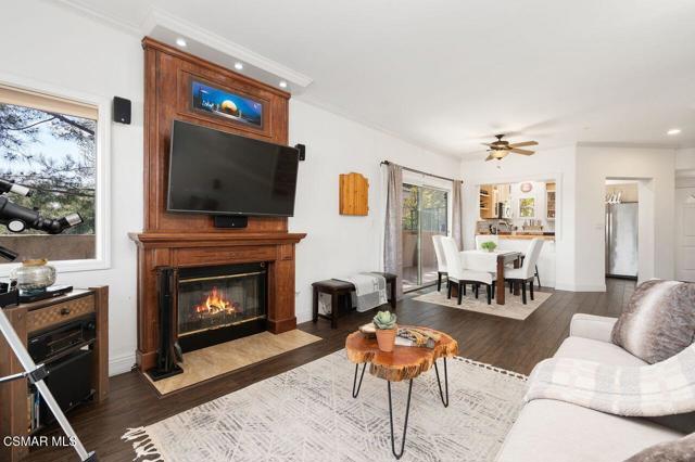 2716 Borchard Road, Newbury Park CA: https://media.crmls.org/mediaz/05b0b17f-8e5e-4076-8489-2f4afa517040.jpg