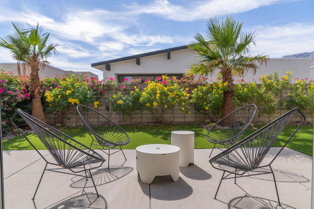 761 Nugget Lane, Palm Springs CA: https://media.crmls.org/mediaz/05b0c910-5d5c-463f-ac09-56bc7b83d176.jpg
