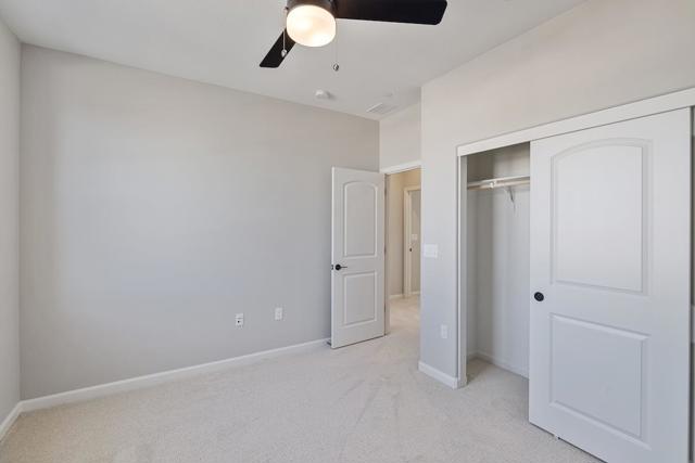 1861 Hydrangea Drive, Hollister CA: https://media.crmls.org/mediaz/05b0f4f9-387a-46d8-a25b-b0b32b50777d.jpg