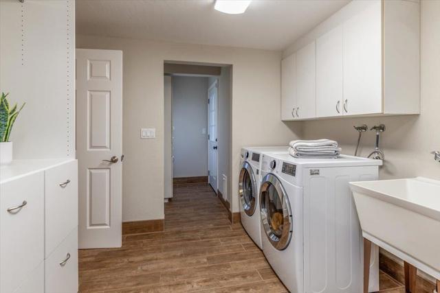 1445 Day Valley Road, Aptos CA: https://media.crmls.org/mediaz/05b11d3b-caf7-4dc6-90c8-c12f6134171a.jpg