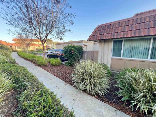 Image 2 of 32 For 1540 Grandon Ave