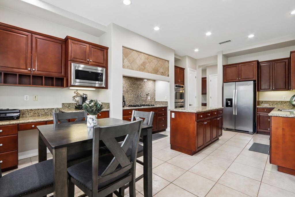 MLS #219136946DA image #23