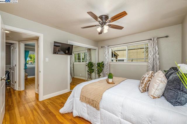 1429 Columbus Ave, Livermore CA: https://media.crmls.org/mediaz/05b23bf1-d401-45a2-a1e9-62dafdab6755.jpg