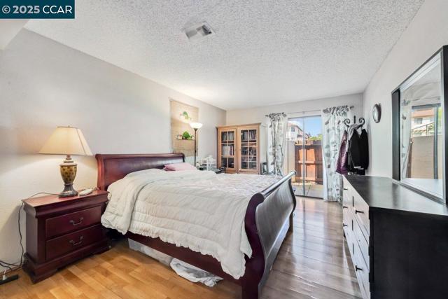5050 Valley Crest Dr, Concord CA: https://media.crmls.org/mediaz/05b2402c-eb64-411f-9f31-19ddc6de42b5.jpg