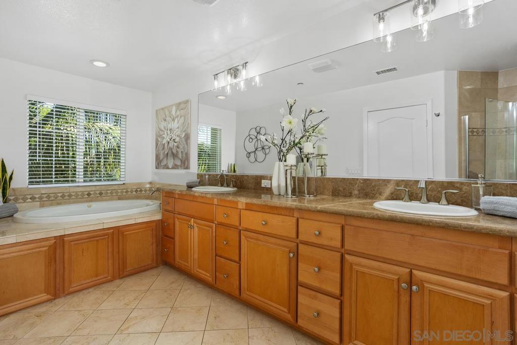 MLS #250034518SD image #31