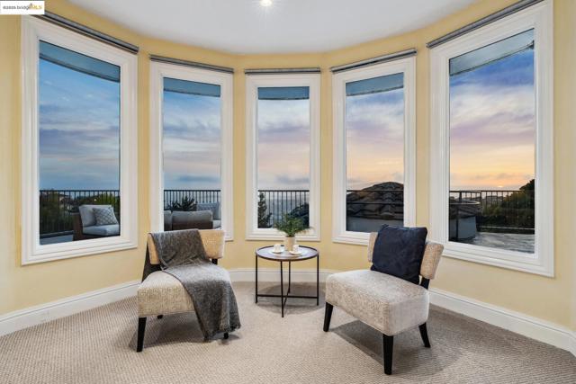 1580 Regency Ct, El Cerrito CA: https://media.crmls.org/mediaz/05b36c59-9862-4e7d-9012-55626ad437c0.jpg
