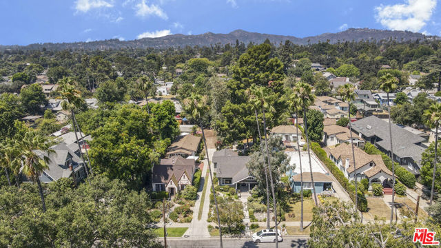 991 Palm Terrace, Pasadena CA: https://media.crmls.org/mediaz/05b3c3ef-a57b-43ae-abbd-df2d7b534ac4.jpg