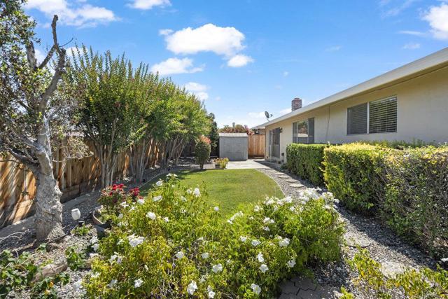 1500 Sunset Drive, Hollister CA: https://media.crmls.org/mediaz/05b3f199-6de4-49c1-9a20-ddfe7e707d27.jpg