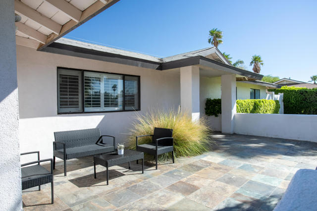 Image 8 of 77 For 502 Molino Road