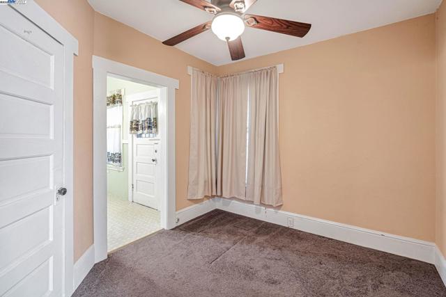 1540 16th Ave, Oakland CA: https://media.crmls.org/mediaz/05b51c38-8c8f-4762-b9c4-393b6f4ed264.jpg