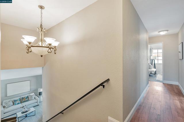 2329 Sweetwater Dr, Martinez CA: https://media.crmls.org/mediaz/05b57e0a-70bd-44da-a8ea-c29c9c3054a5.jpg