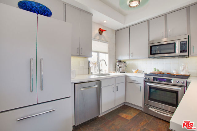 2812 6th Street photo 3