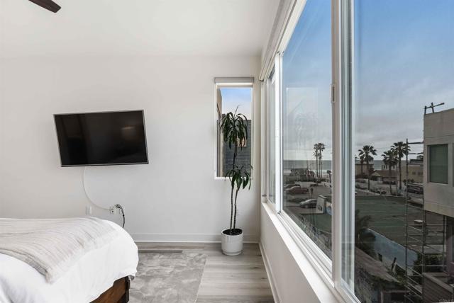Detail Gallery Image 23 of 43 For 100 Evergreen Ave #3,  Imperial Beach,  CA 91932 - 2 Beds | 2/1 Baths