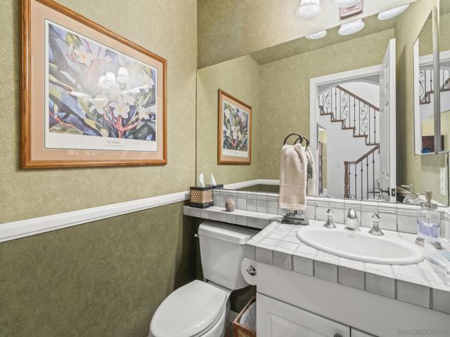 6502 La Paloma St., Carlsbad CA: https://media.crmls.org/mediaz/05b7fc4c-58da-40ae-83b6-b326177f895d.jpg