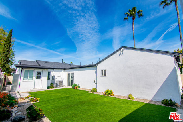11222 Sylvan Street, North Hollywood, California 91606, 4 Bedrooms Bedrooms, ,3 BathroomsBathrooms,Single Family Residence,For Sale,Sylvan,24390141