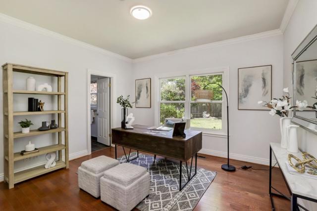 510 Oak Park Way, Redwood City CA: https://media.crmls.org/mediaz/05b8e9db-80cd-4b85-b880-e4026f8d4856.jpg